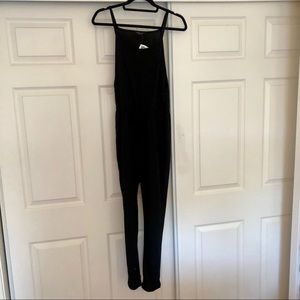 ✨NWT Black jumpsuit🌻